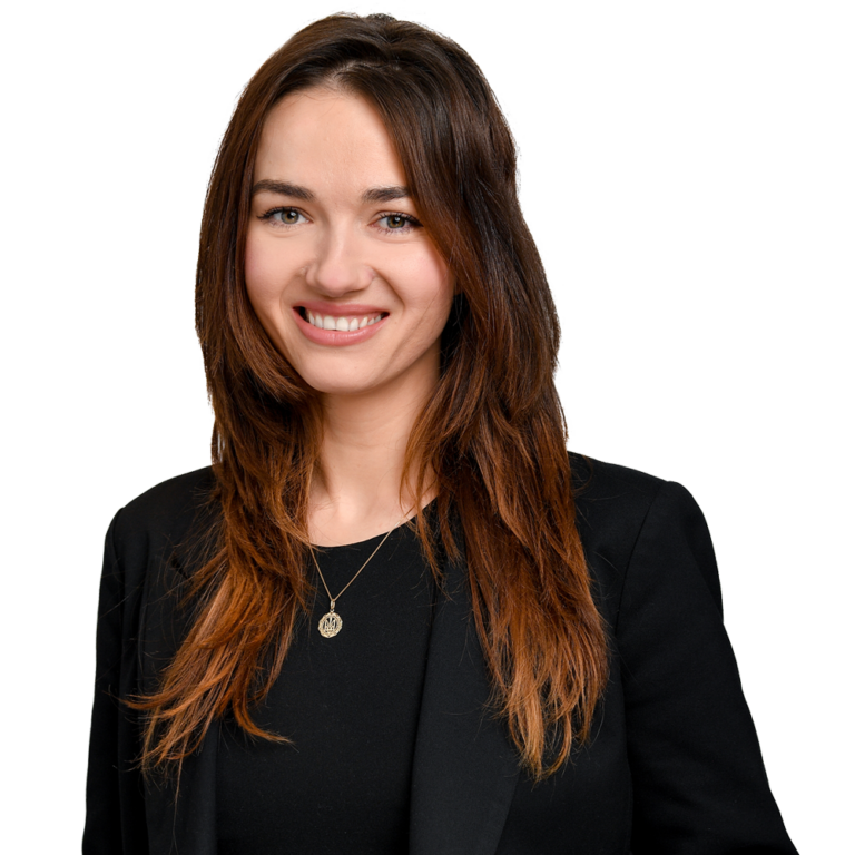 Olesya Akhtemiychuk - Litigation lawyer Montreal